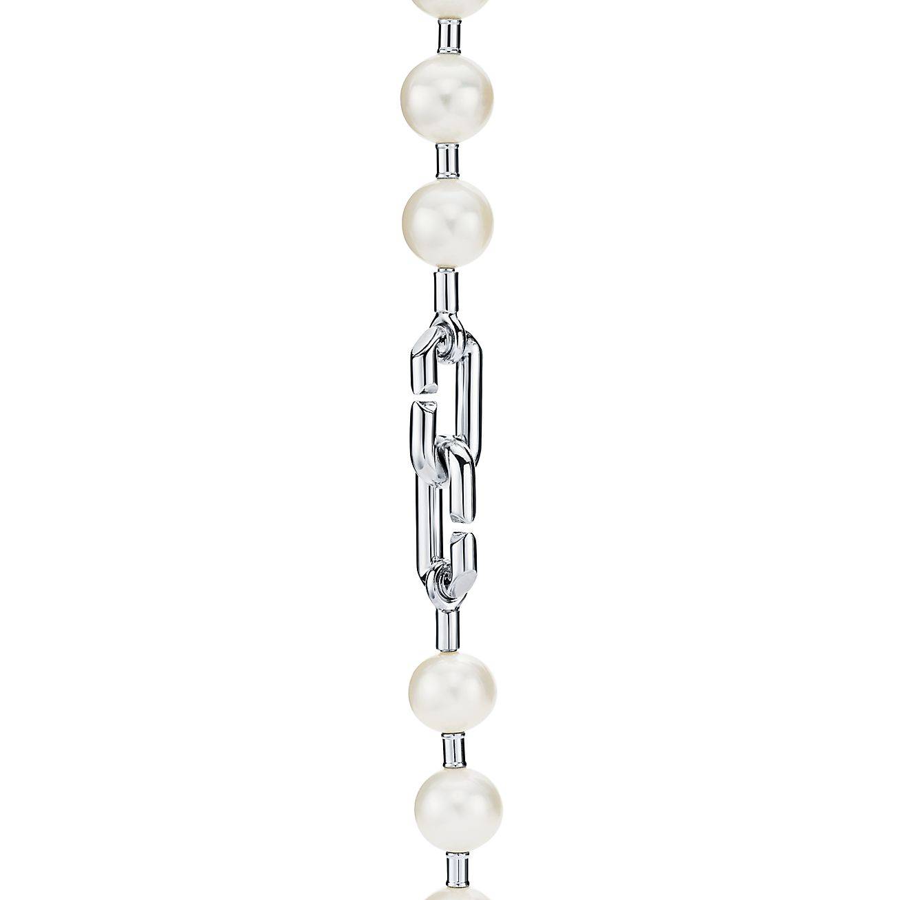 TIFFANY HARDWEAR PEARL LOCK NECKLACE IN SILVER, 9-10 MM